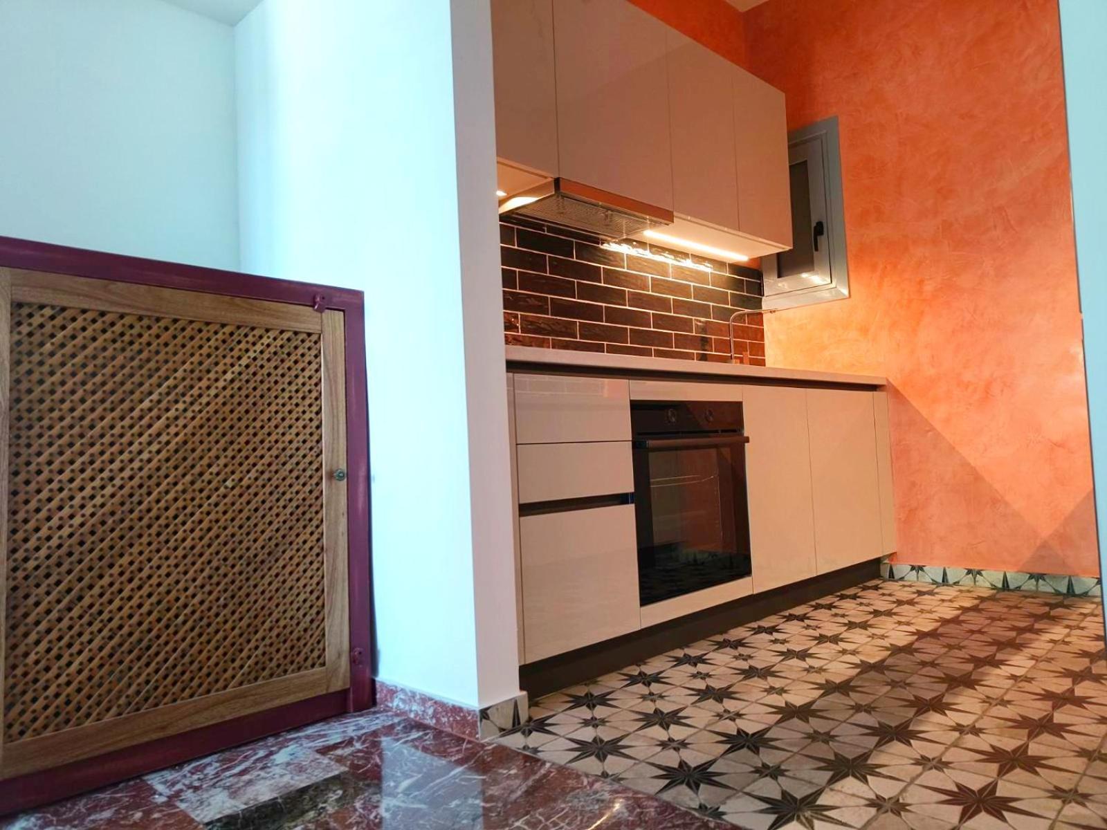 דירות אתונה Stylish Artistic Flat With View, Three Min To Metro מראה חיצוני תמונה