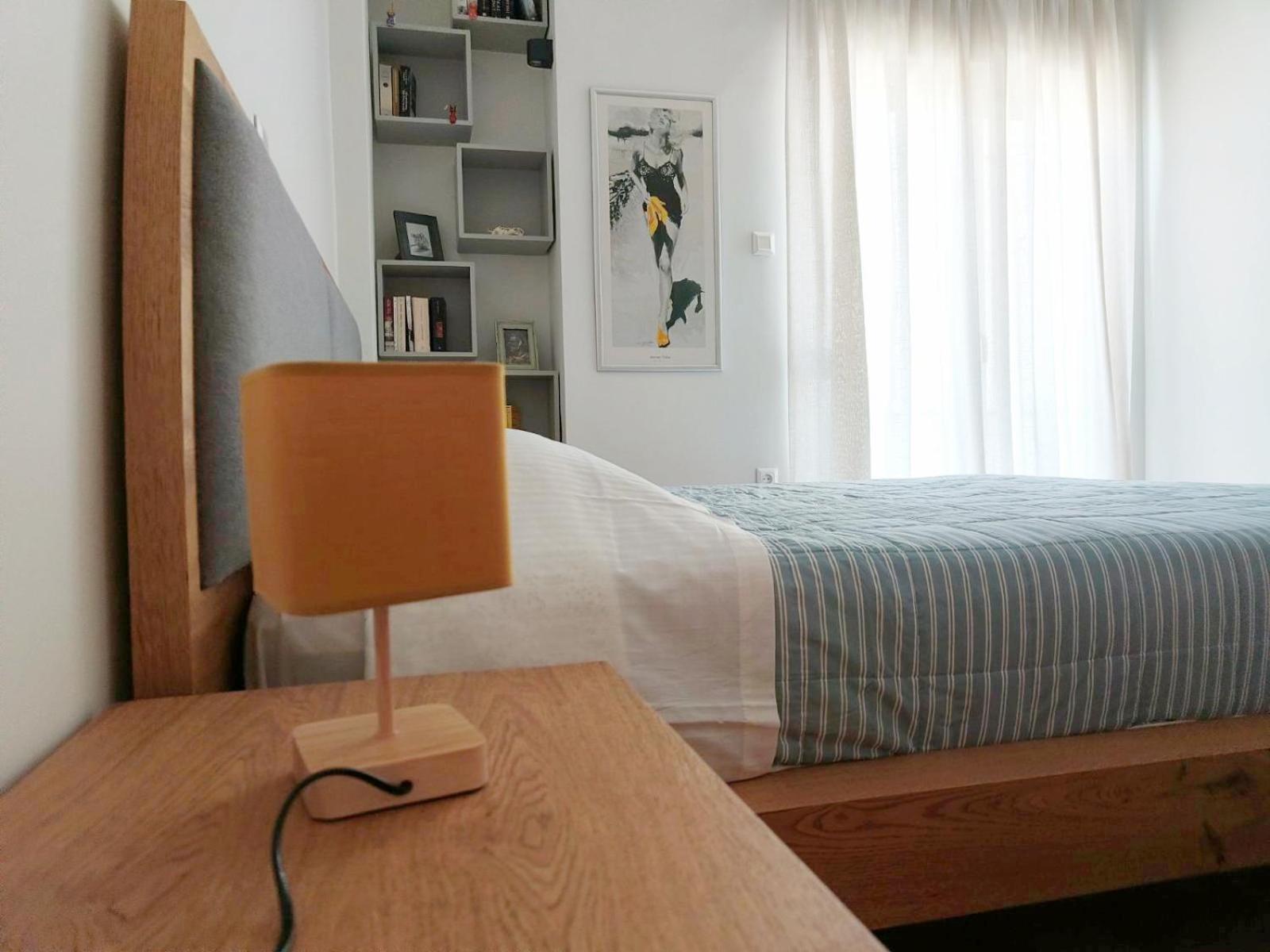דירות אתונה Stylish Artistic Flat With View, Three Min To Metro מראה חיצוני תמונה
